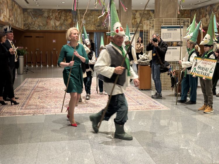 urska-klakocar-zupancic, pust, obrski-prutarji