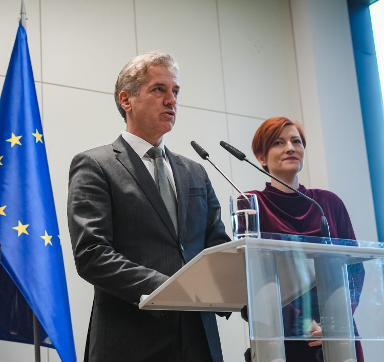 matjaž han, robert golob, asta vrečko