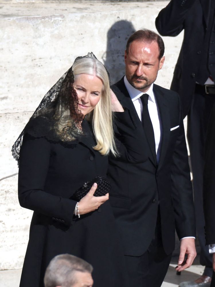 Norveški prestolonaslednik Haakon in žena Mette-Marit