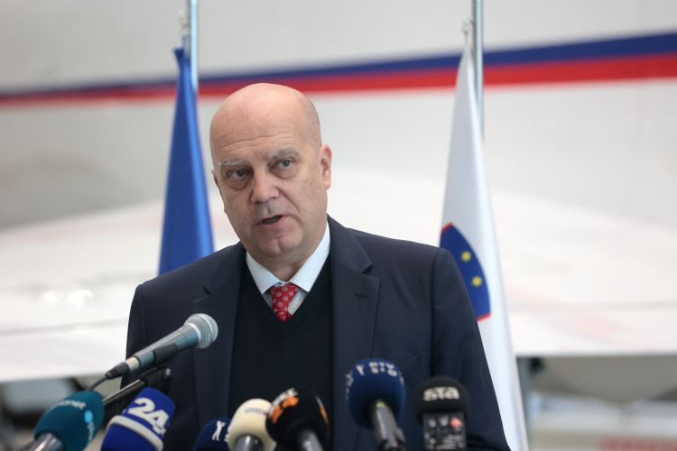 falcon, letalo, Ivan Kneževič