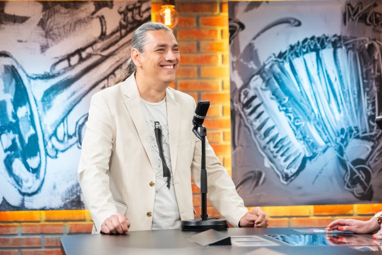 Matej Kocjančič pravi, da ima rad ustvarjalno samoto, a se odlično znajde tudi pred množico ljudi.