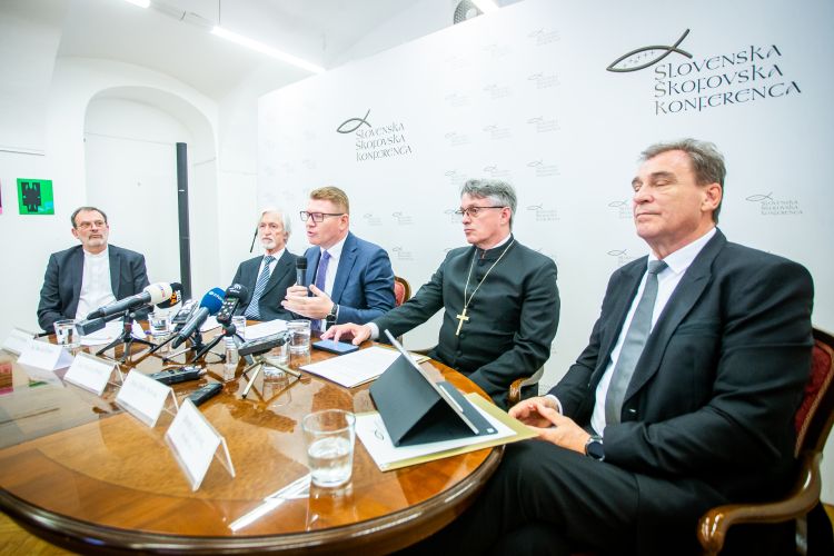 verske skupnosti.jpg