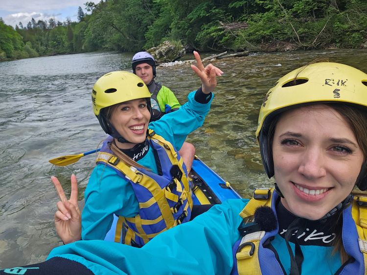 Lea in Monika Avsenik sta uživali tudi na raftingu.