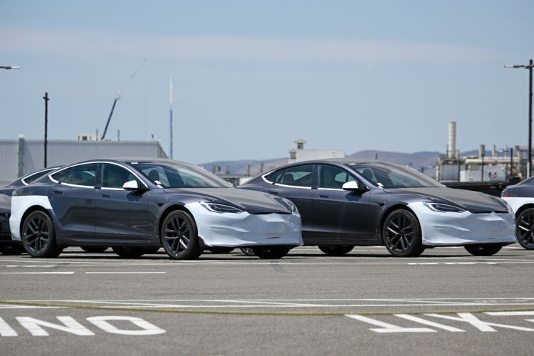 tesla s plaid