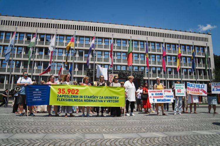 protest, zaposleni-v-vrtcih, fleksibilni-normativ