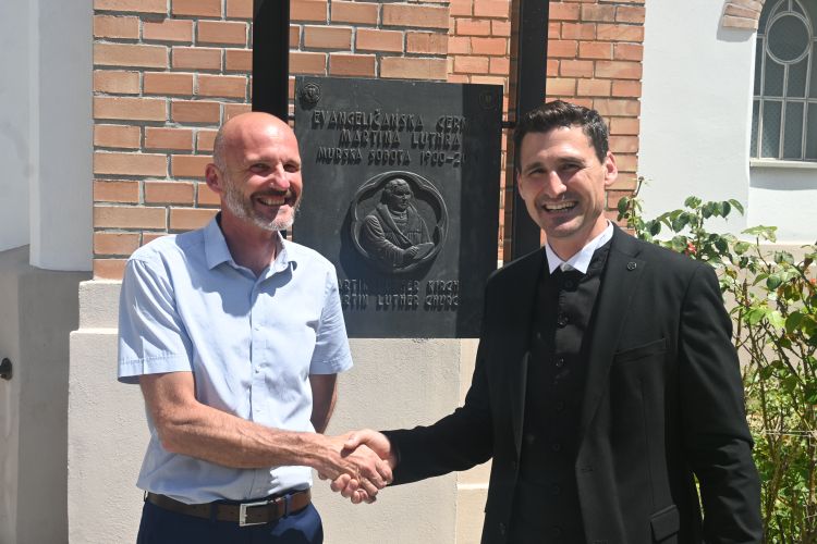 aleksander-ernisa, evangelicanska-cerkev