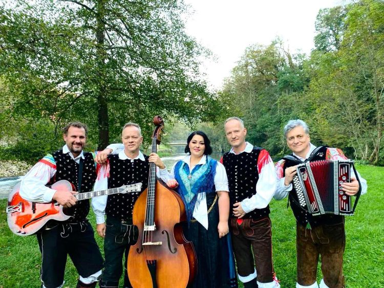 Ansambel Petra Finka.jpg