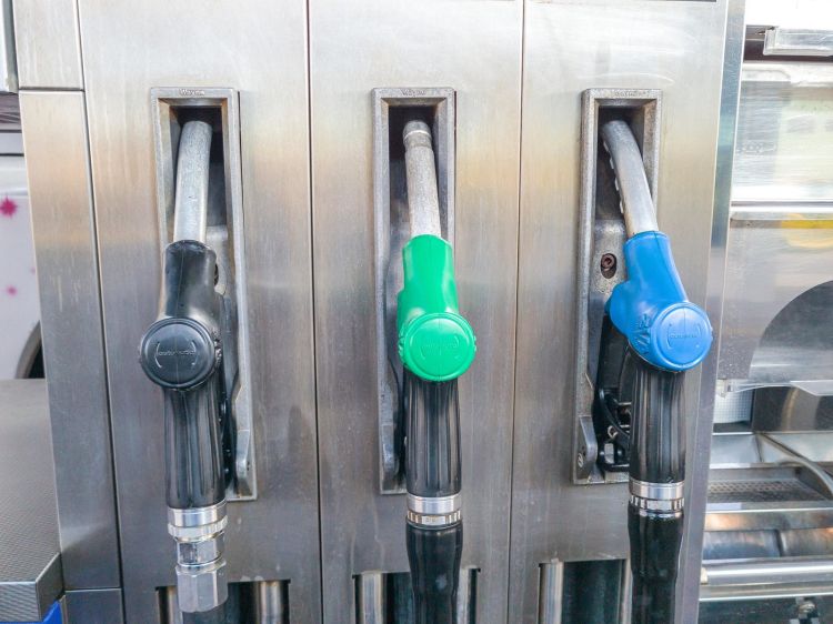 točenje goriva bencin nafta