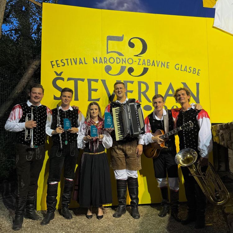 Kunstosi, zmagovalci letošnjega Števerjana!