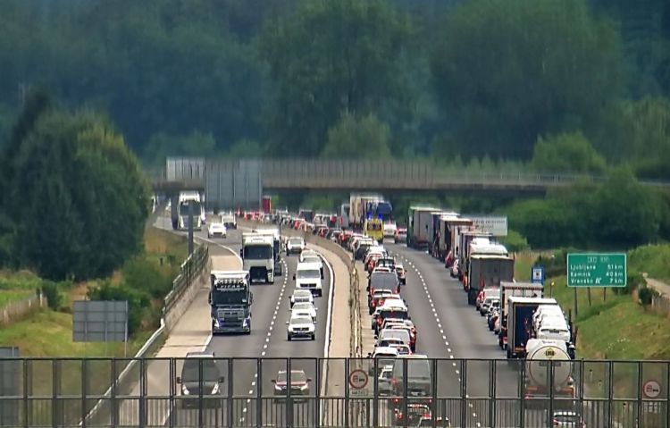 zaprta avtocesta, vransko.jpg