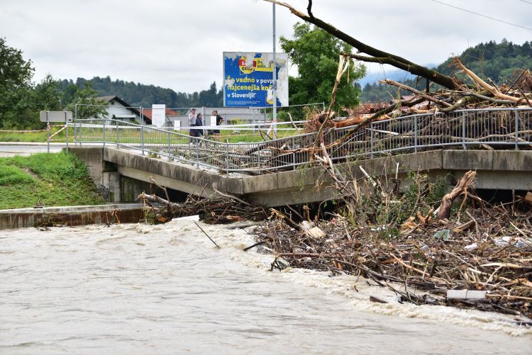 Most čez Kamniško Bistrico v Domžalah na cesti R2-4470293 Želodnik–Domžale osnovni.JPG