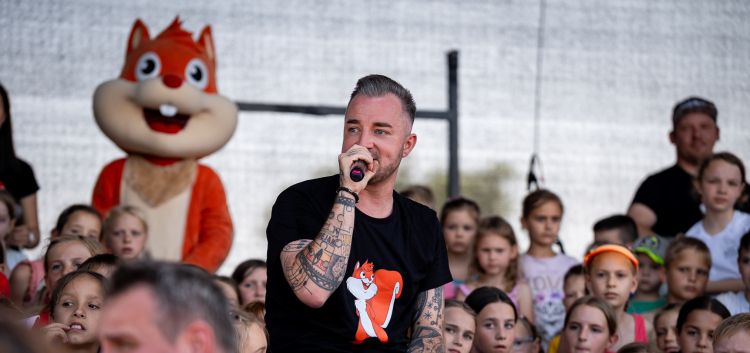 Dejan Dogaja je v svet poslal novo otroško pesem.