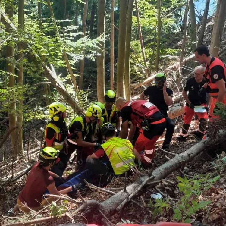 Črna na Koroškem reševalci Obistove skale