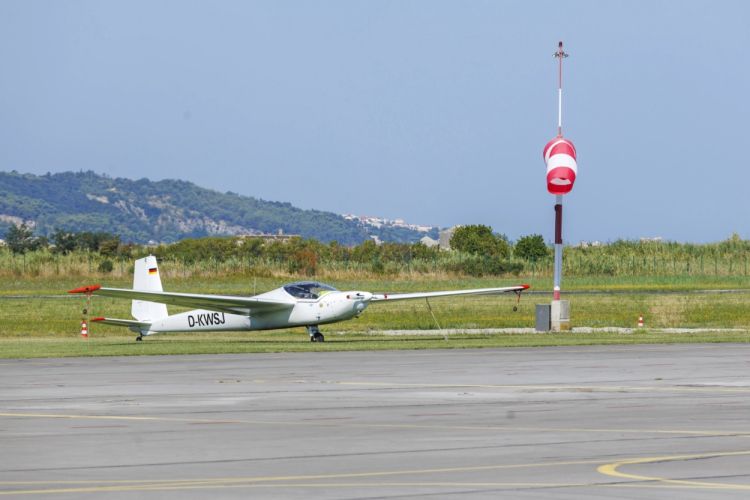 947284_f186_letalisce03