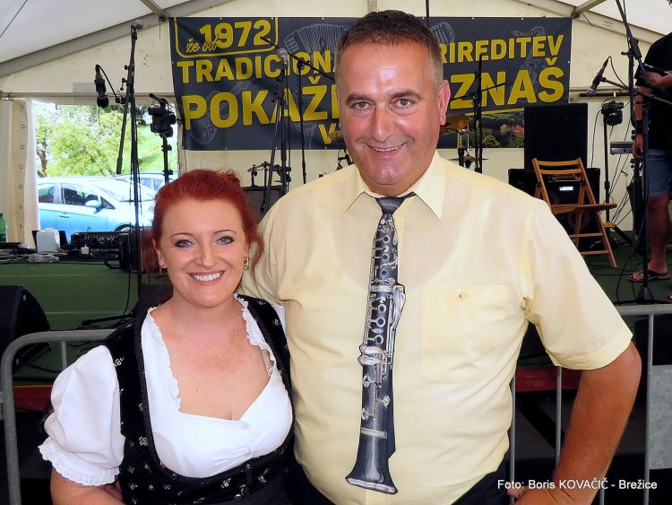 Janja Ulaga voditeljica in Peter Frece organizator.jpg