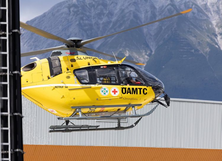 gorski reševalci, helikopter, avstrijski.jpg