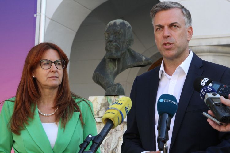 obisk-ministrice-andreje-katic-v-novem-mestu, zakonodaja