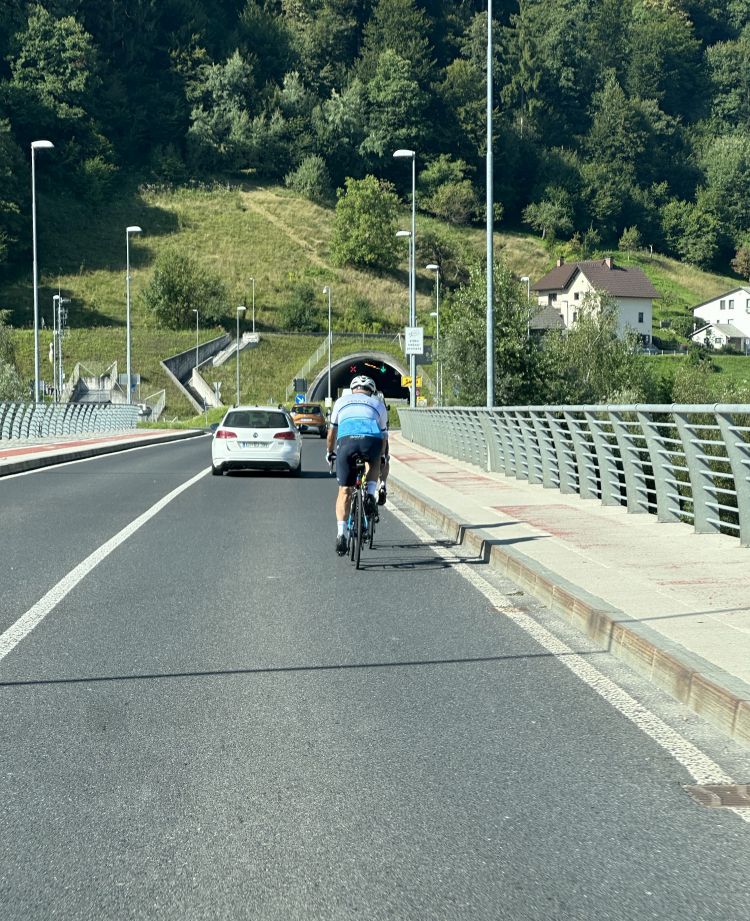 kolesar, kolesarska steza, prekršek