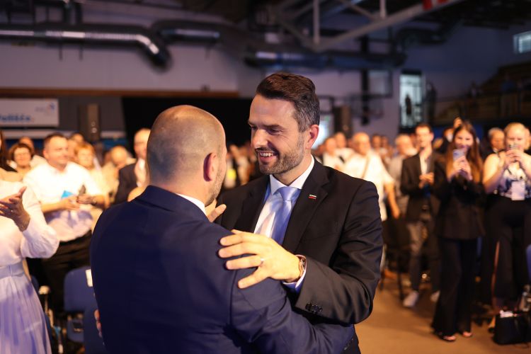 Jernej Vrtovec, Matej Tonin