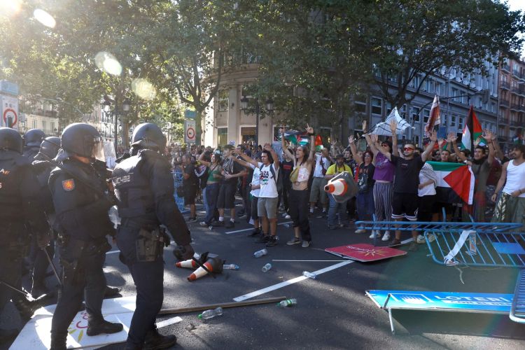 vuelta, dirka-po-spaniji, madrid, protesti