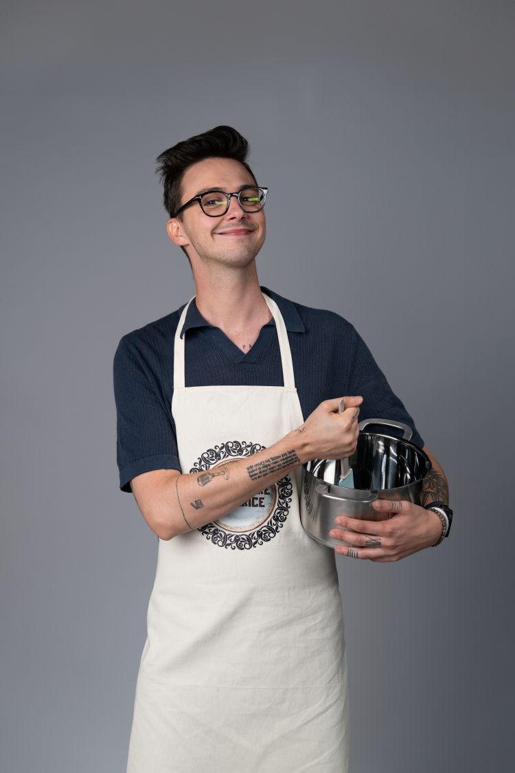 Lovru srce najbolj zaigra ob sirovih štrukljih z mlekom in sladkorjem, ki mu jih je nekoč pripravljala prababica Fani.