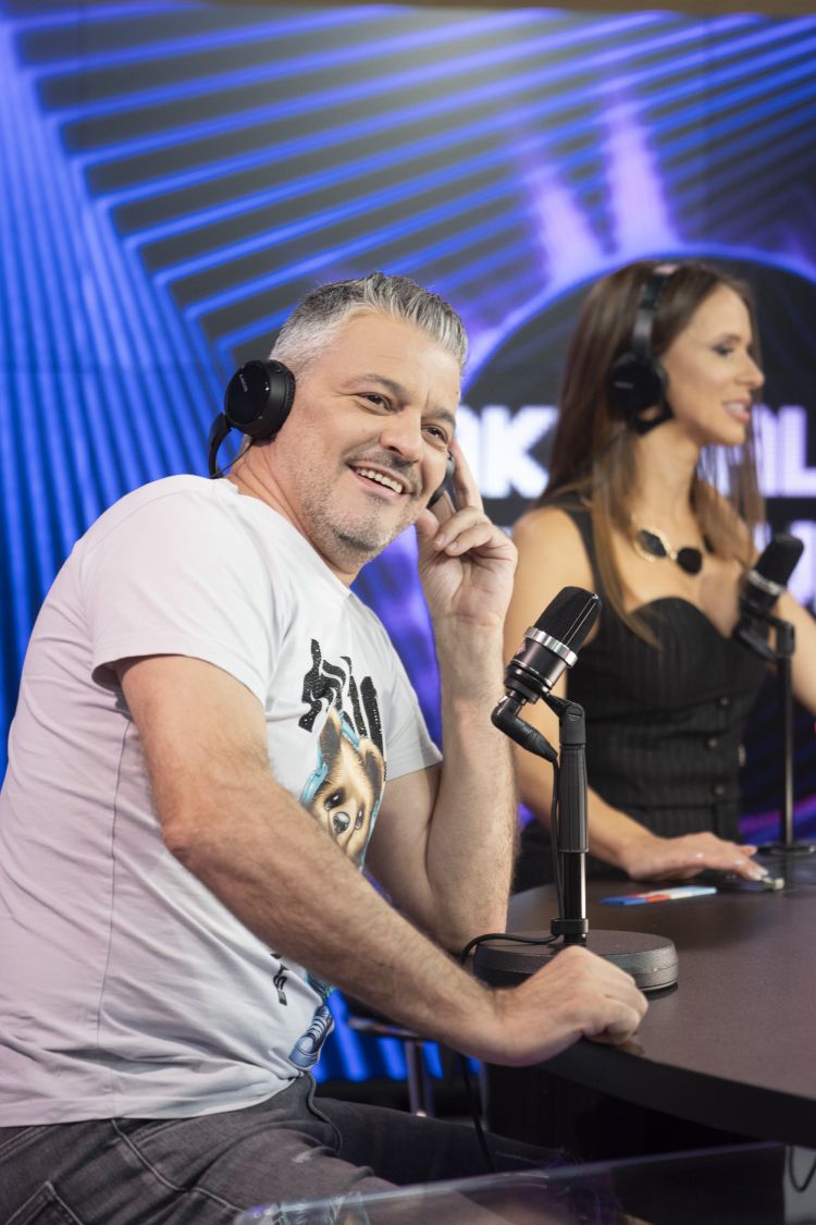 Miro Todosovski je z veseljem srejel vlogo komentatorja v nedeljski oddaji z Martino, ki jo lahko sp