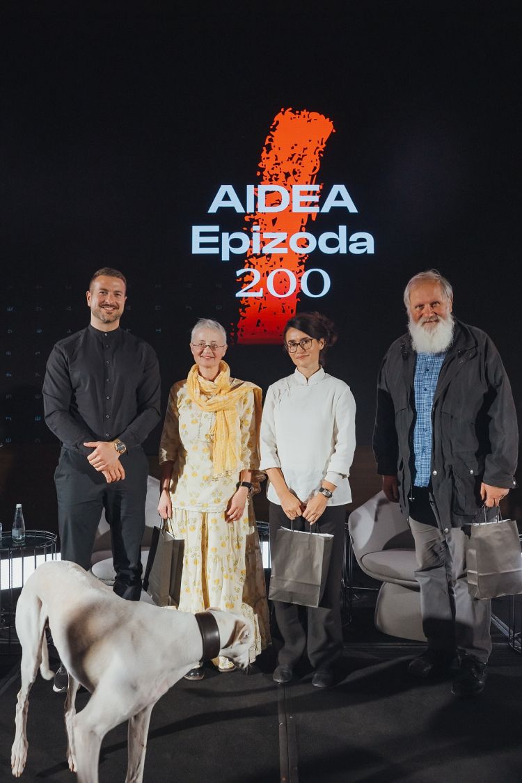 Klemen Selaković, Petra Guštin, Anita Kajtezovič in pater Karel Gržan.