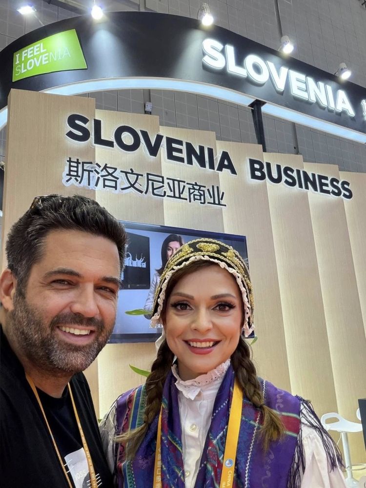 Natalija Verboten in njen mož Dejan Bojič na Kitajskem.