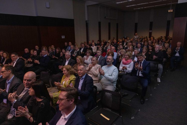 2E5A6911-2048x1366-2