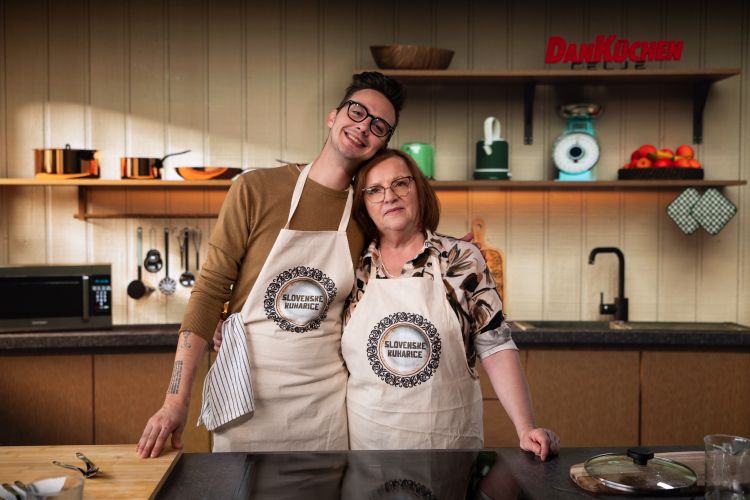 Lovro in njegova `babki` Marjana Strupeh.