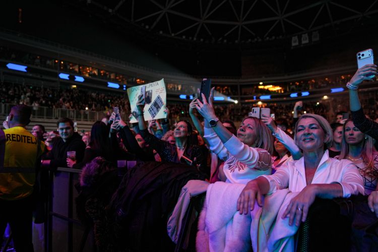 Občinstvo je bilo več kot navdušeno.