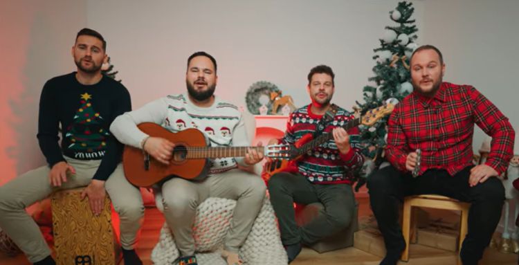 Ni praznikov brez domačih, pravijo v Kvartetu Pušeljc.