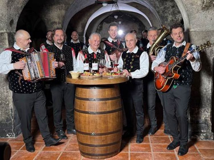 Slakova turneja 2025