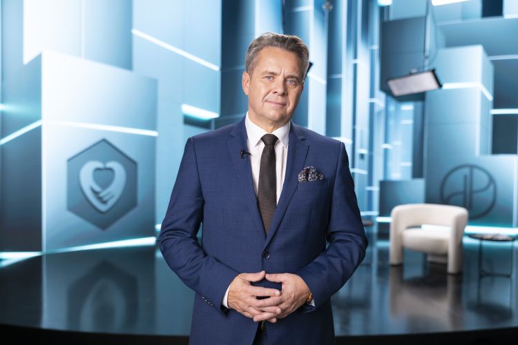 Pogovori o prihodnosti s Tomažem Veselom, gost prve oddaje: Karl Erjavec.