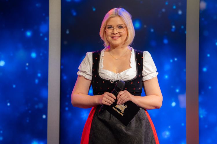 Naša Darja vabi v svojo družbo vsak torek in vsak petek ob 20. uri na TV Veseljak Golica.