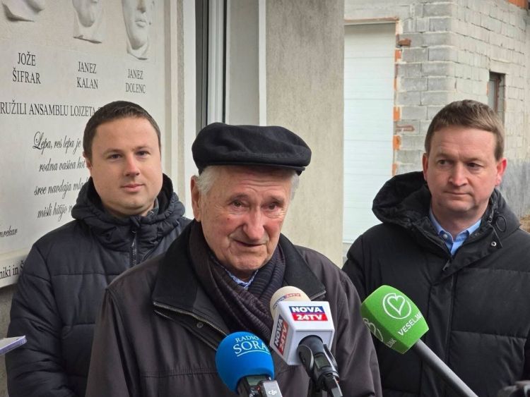 Andrej Bergant, Žan Mahnič in župan občine Železniki Marko Gasser.