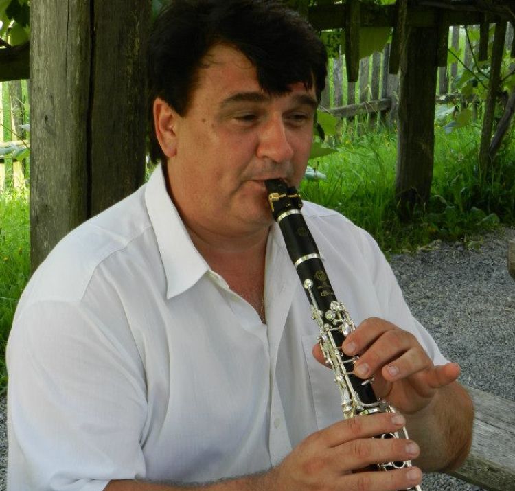 Vanjo in njegov najljubši inštrument