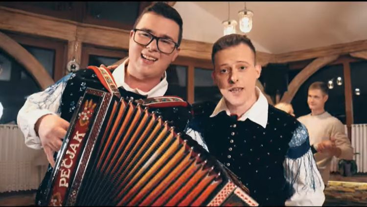 Nova poskočna polka Hej, muzikant!