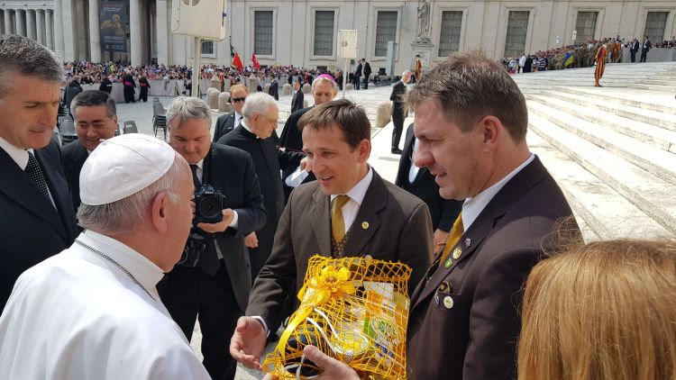 peter kozmus papež frančišek boštjan noč.jpg