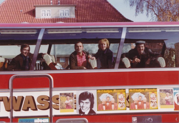 ALPSKI KVINTET_turneja LUSTIGE MUSIKANTEN_1977.jpg