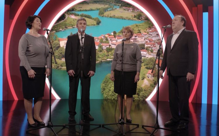 Mešani vokalni kvartet Shalom