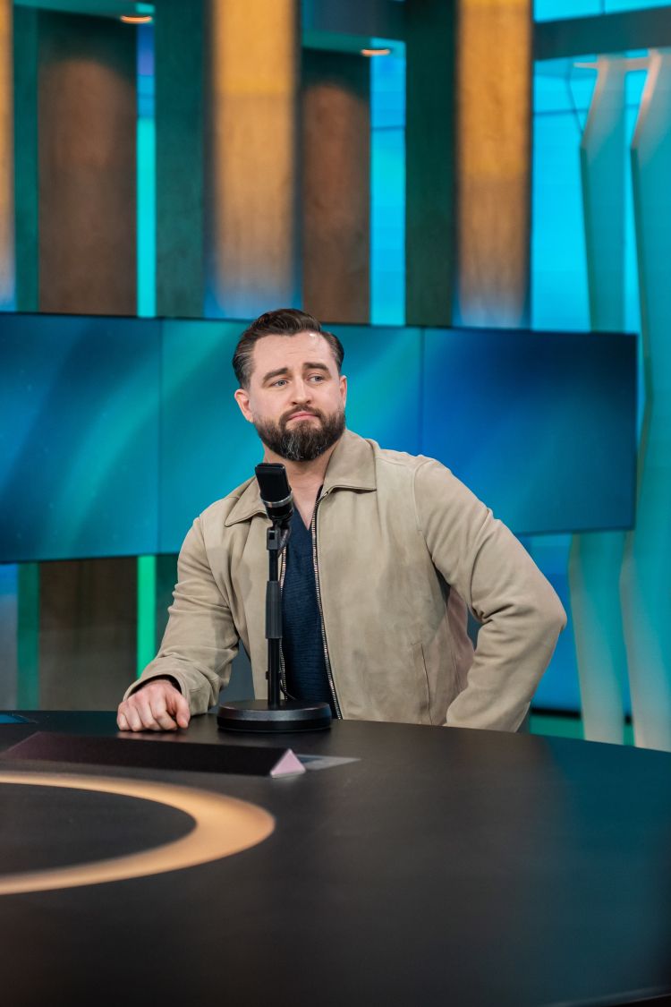 Pevec in avtor, čigar pesmi poznajo vsi aktualovci.