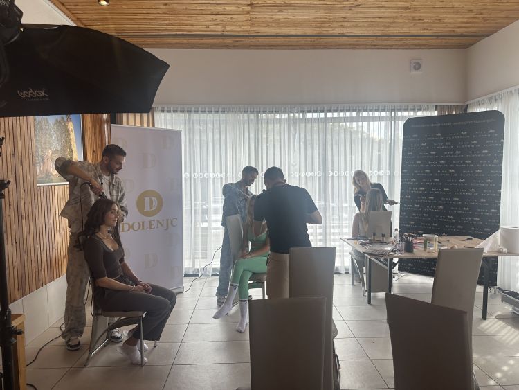 Ekipa vrhunskih strokovnjakov je poskrbela za popolno preobrazbo kandidatk.