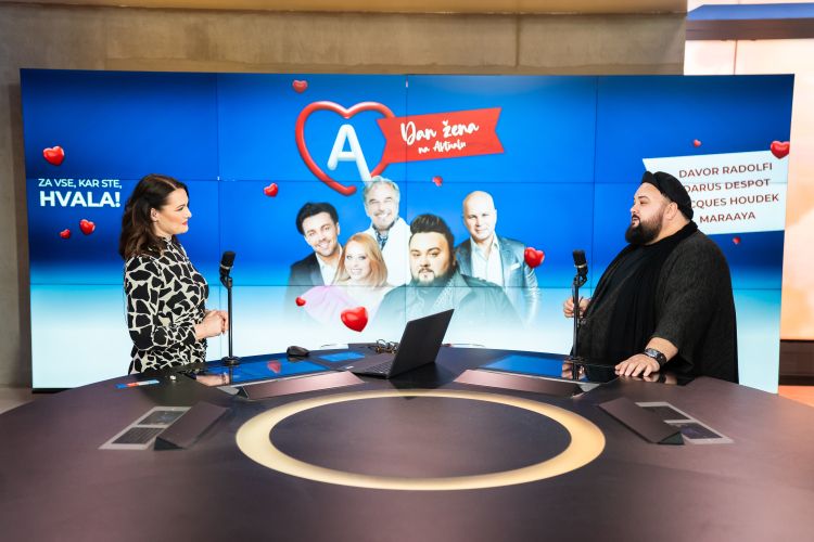 Po njegovem mnenju so ženske najmočnejši spol.