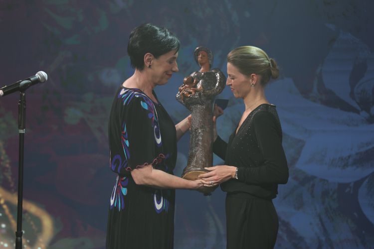 Melita Berzelak, Mina Prevc