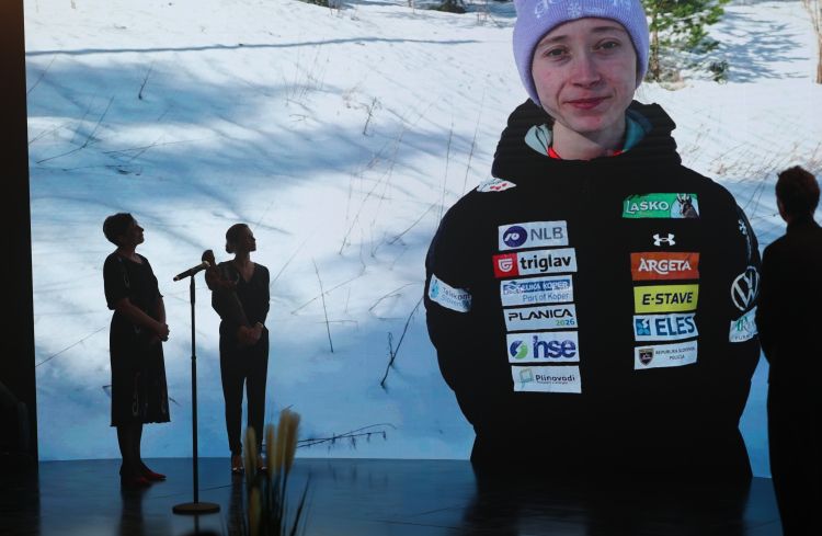 Nika Prevc se je v video sporočilu zahvalila vsem, ki so glasovali za njo.