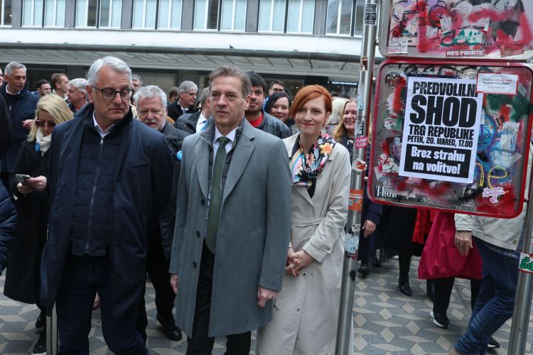matjaž han, robert golob, asta vrečko, sprehod koalicije.jpg