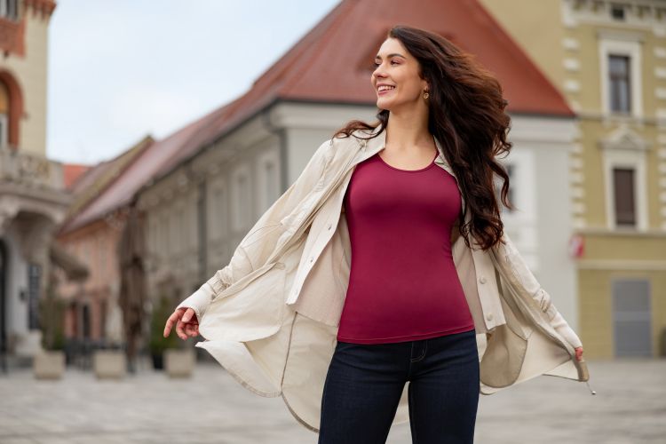 Women Raincoat Malaga_Ribbed Cardigan Demi_Women Tank Top Rosanna_Women Relaxed Push Up Jeans Washington-2.jpg