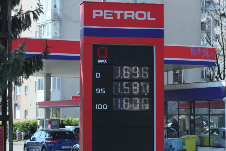 bencinski servis, petrol.jpg