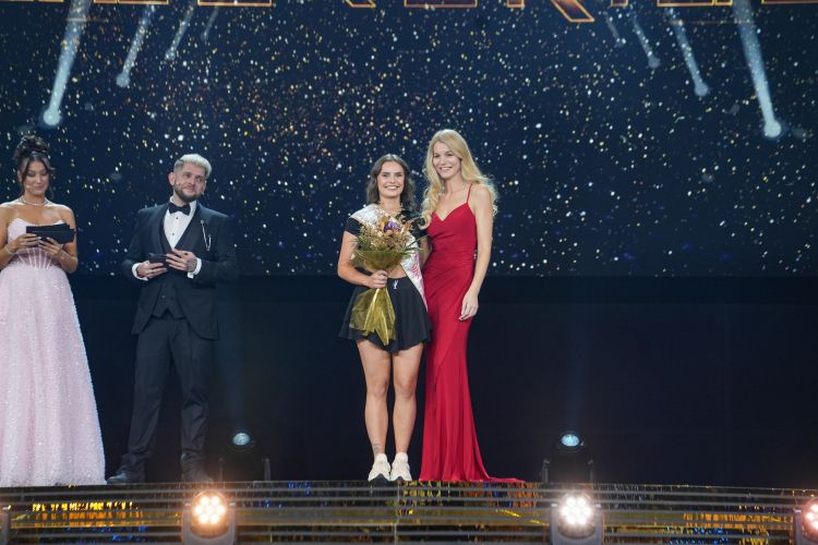 Taja Kac, Taja Kac, miss osebnosti in Jelka V